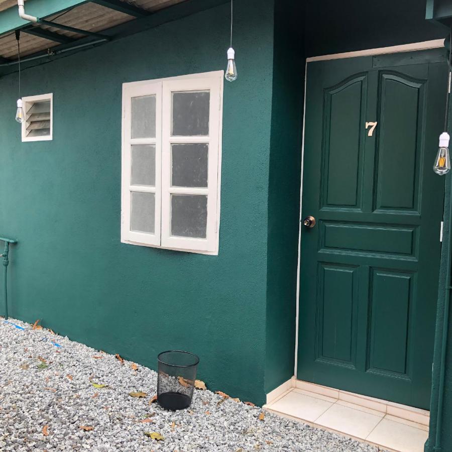 Rumah Tepi Istana Kuala Terengganu Luaran gambar